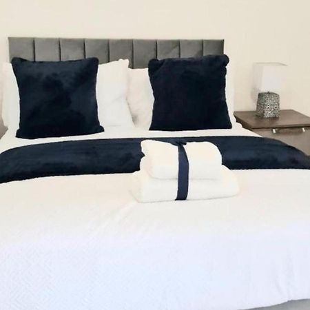Strood Home-Sleeps 6-Great For Groups & Families Rochester (Kent) Exterior foto