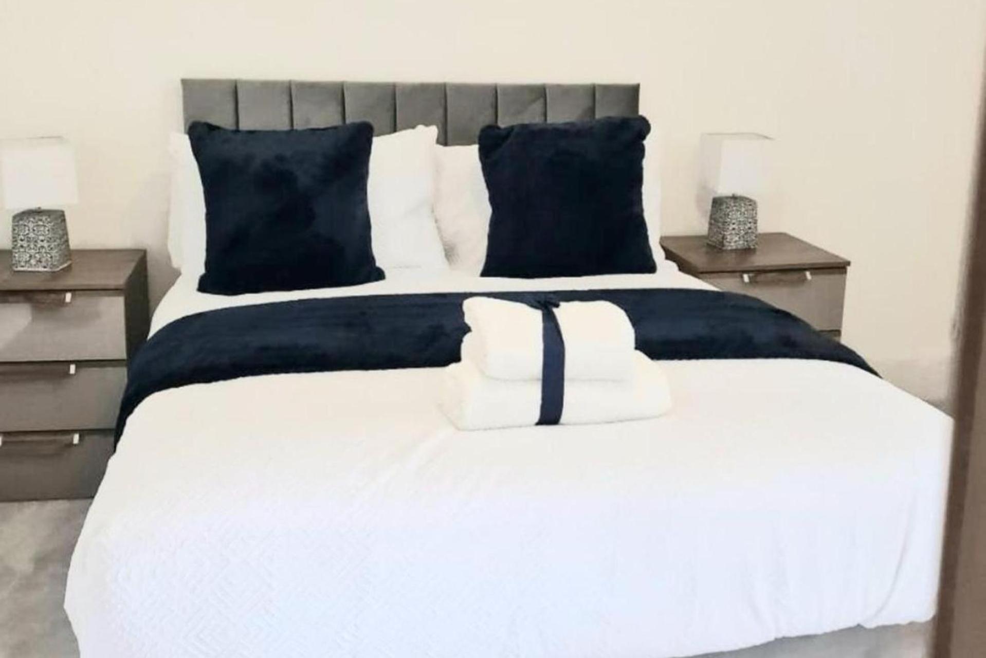 Strood Home-Sleeps 6-Great For Groups & Families Rochester (Kent) Exterior foto
